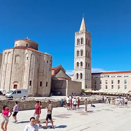 Shared By Oldtown And 400 M Away Lejlighed Zadar