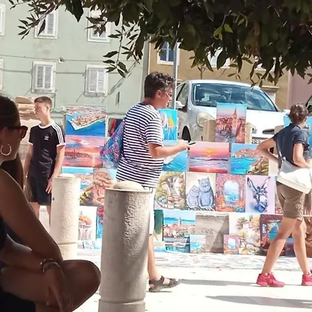 Lejlighed Shared By Oldtown And 400 M Away Zadar