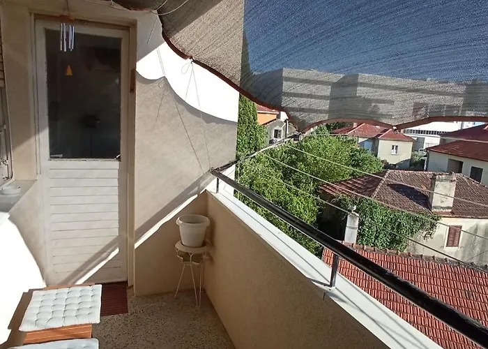 Shared By Oldtown And 400 M Away アパート *