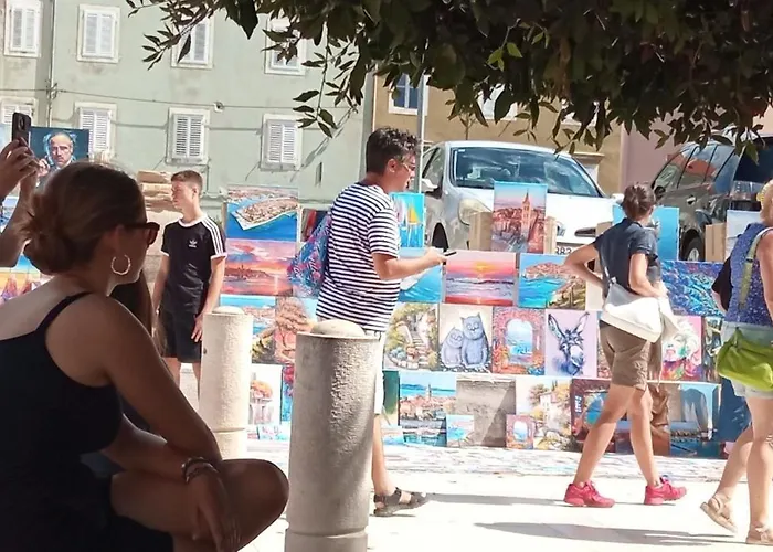 アパート Shared By Oldtown And 400 M Away ザダル