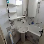 Shared By Oldtown And 400 M Away Apartment
