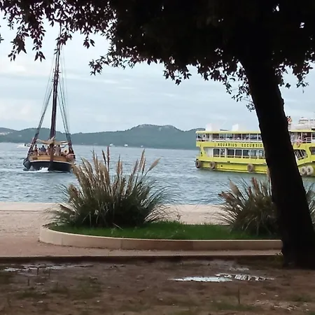 Shared By Oldtown And 400 M Away *