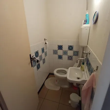 Shared By Oldtown And 400 M Away Appartement *