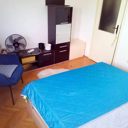 Shared By Oldtown And 400 M Away Appartement Zadar