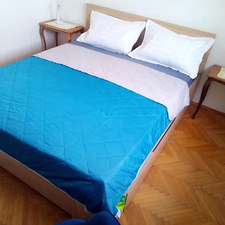 Shared By Oldtown And 400 M Away Appartement Zadar