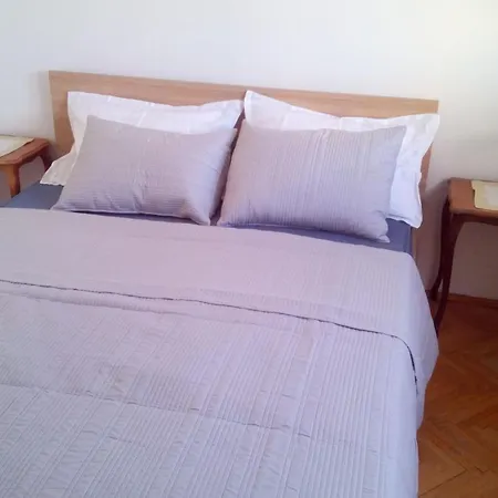 Guest house In - In A Shared By Oldtown Zadar
